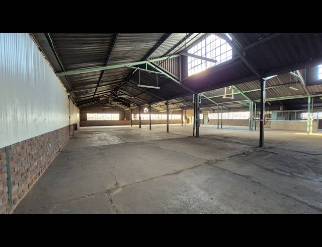 1,594M² FACTORY TO LET IN ANDERBOLT